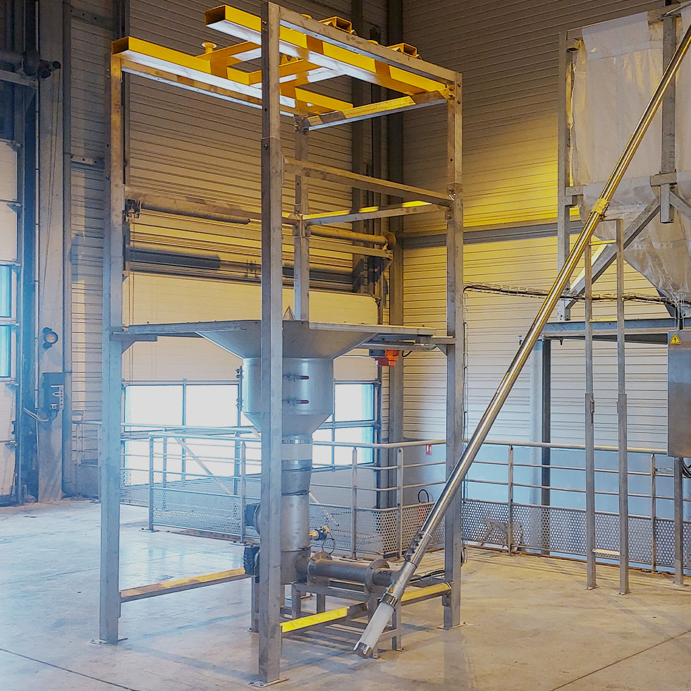 Loading-by-forklift-with-guide-sleeves