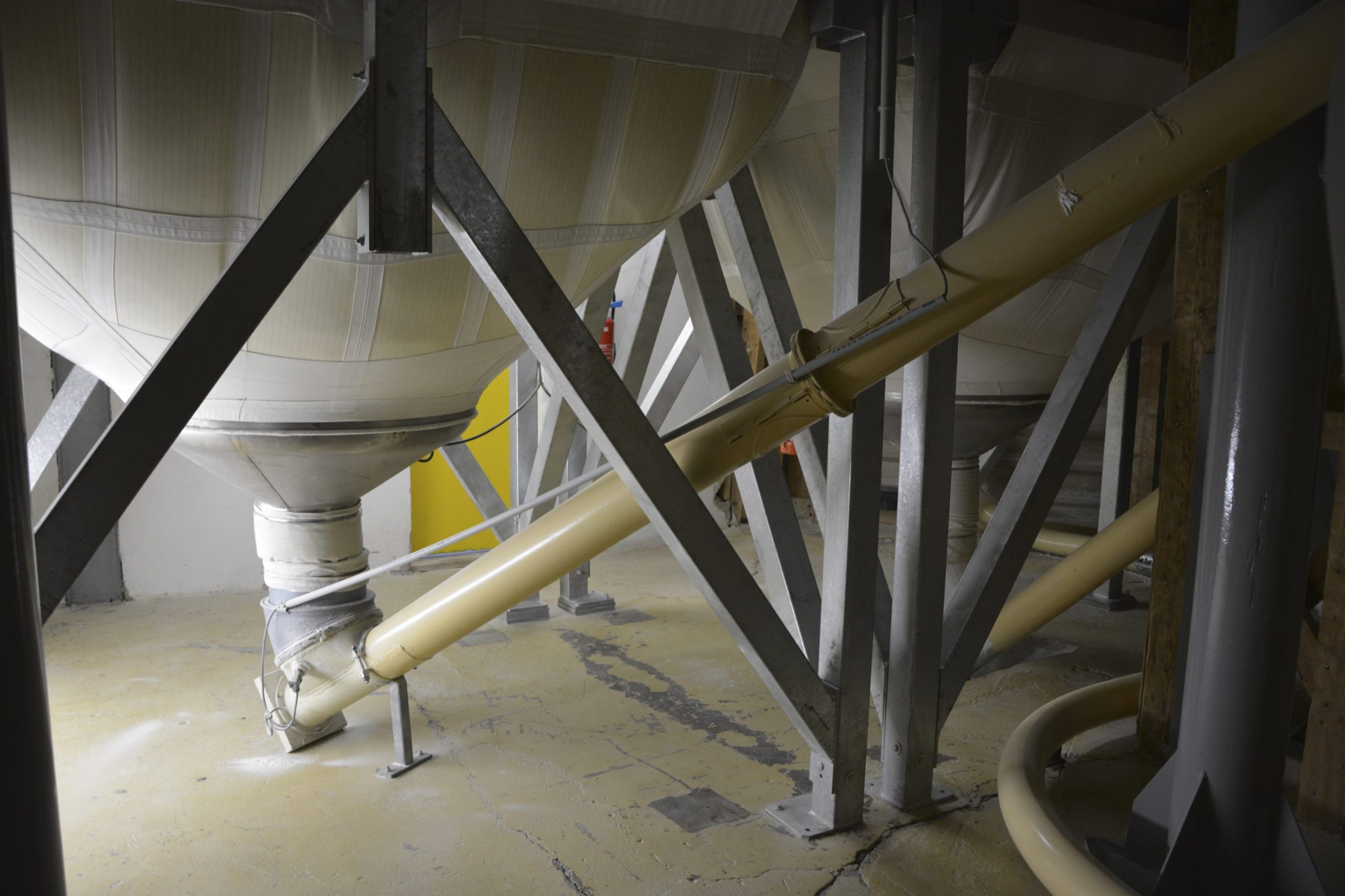 Flexible silo with patented Easyvrac device to reduce production stoppages