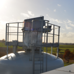 Polygonal dust separator