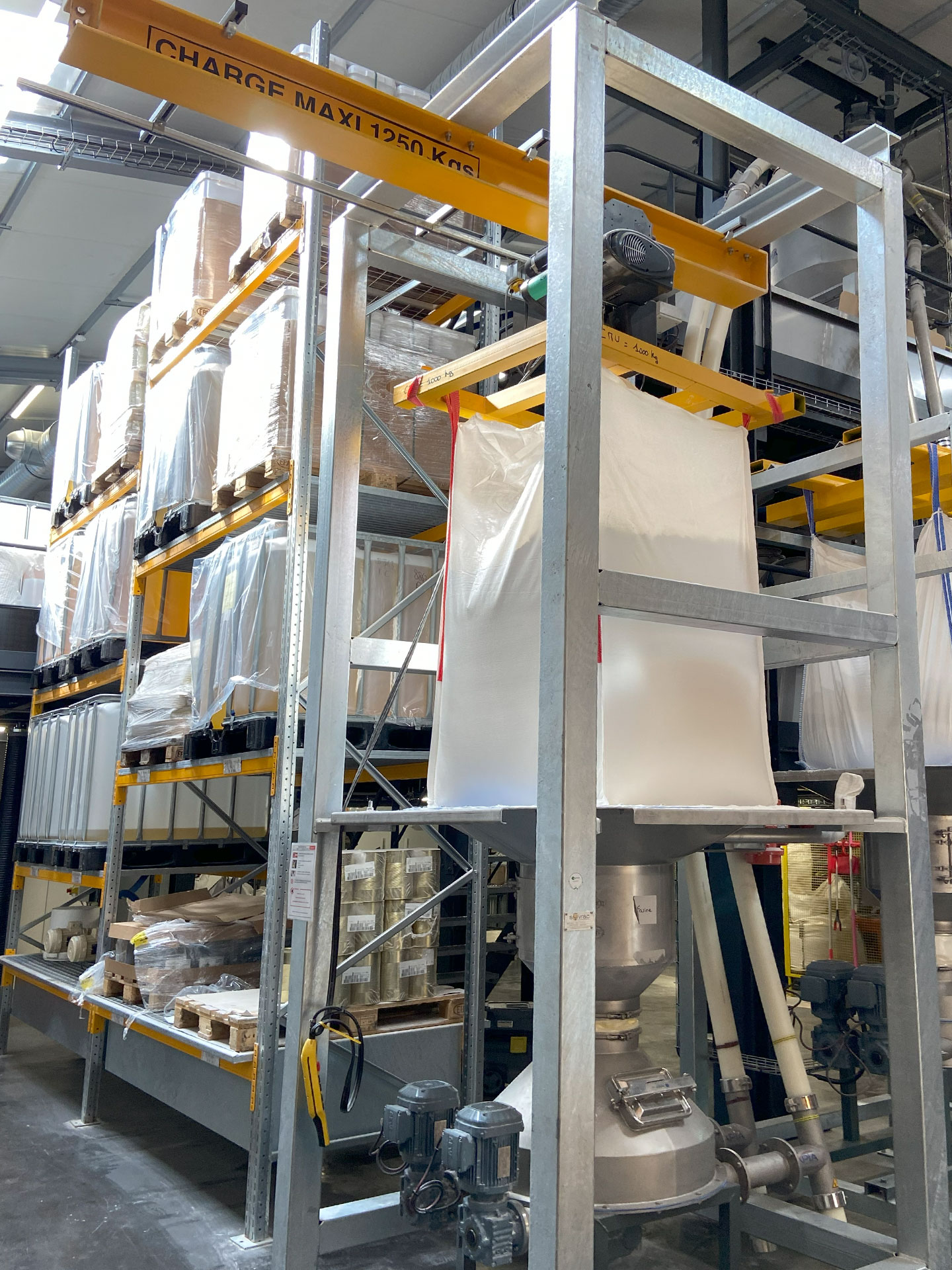 ATEX-big-bag-dumping-station-with-flexible-screw-discharge-for-industrial-use