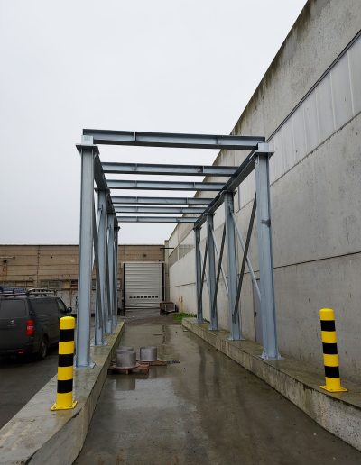 Metal-supports-for-resin-silo