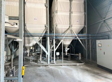 Installation of flour storage silos