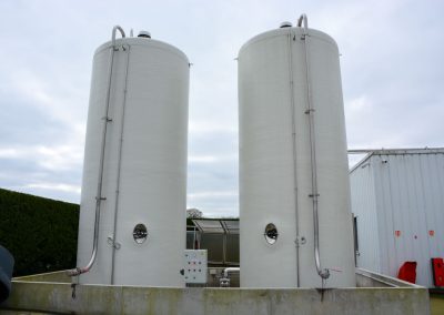 Tanks designed for the storage of edible oils