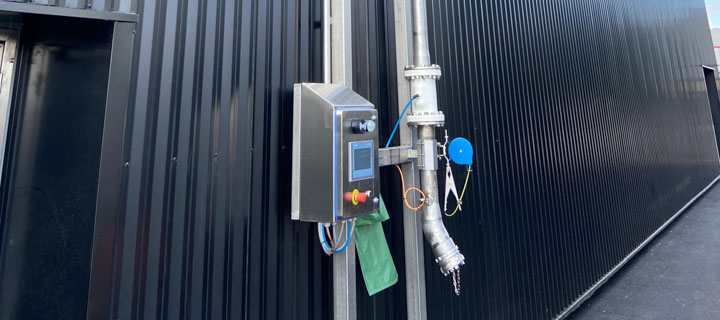 Unloading network for emptying the tanker lorry