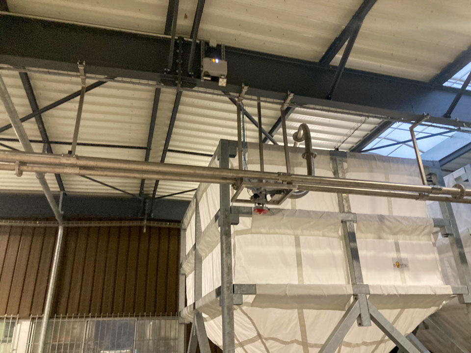 Unloading network and flexible silo