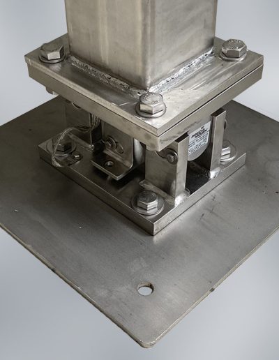 Calibrate a silo and adjust the load cells