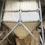 Replacement of filter cloth on flexible silo without dismantling