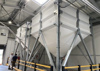 Storage of granulated sugar in shelters