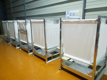 Sugar dust removal and remelting stacks