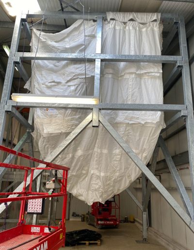 Easyvrac® system for quick assembly and disassembly of the canvas