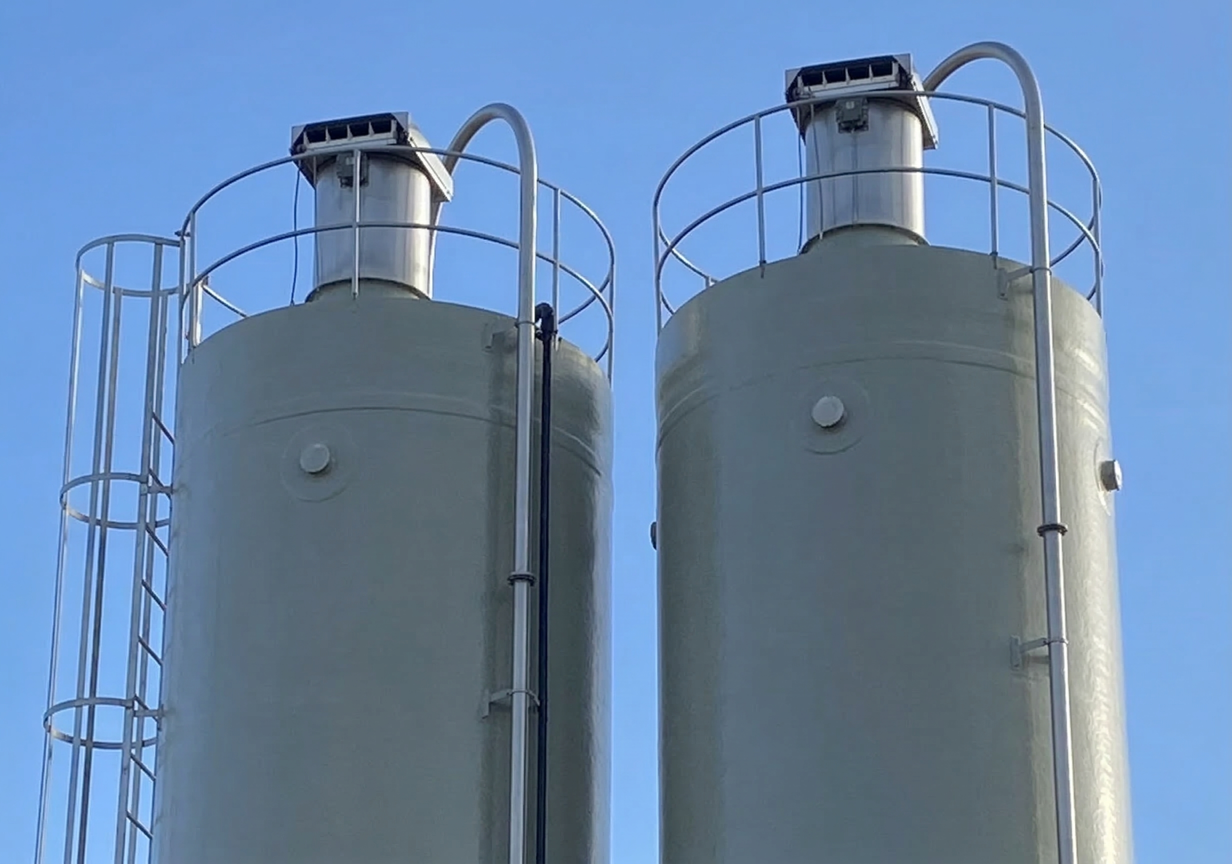 top silo dust collector