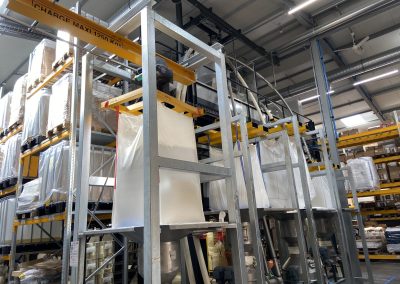 The bulk bag transported by hoist